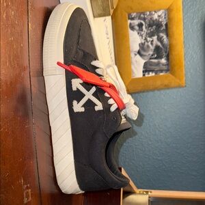 Off White Vulcanized Low Canvas